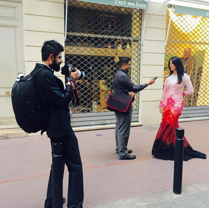 पॅरिसमध्ये मल्लिकाने एका वाहिनीला मुलाखत देखील दिली. (छाया- इंस्टाग्राम)