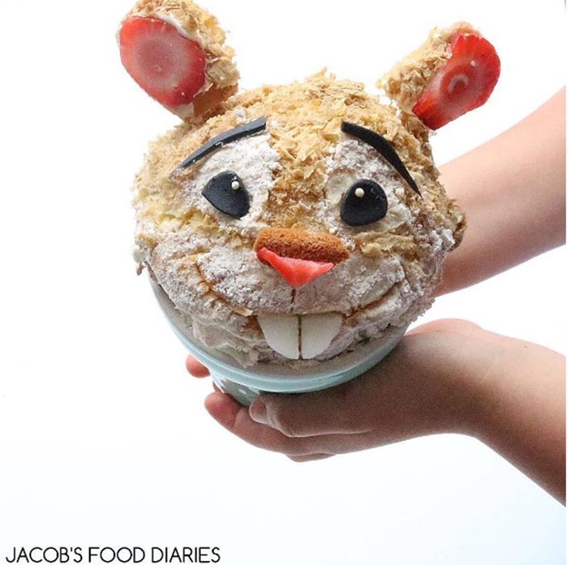 HAMSTER from ZOOTOPIA: nSpelt cupcake with strawberries and melon. (Source: Jacobu0027s Food Diaries/Instagram)