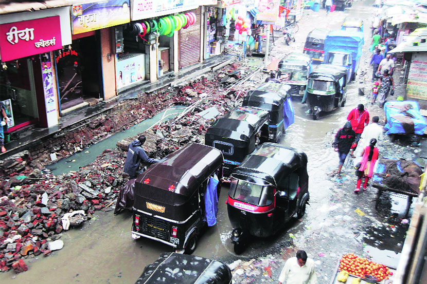 रिक्षाचालकांच्या मुजोरीचा फटका