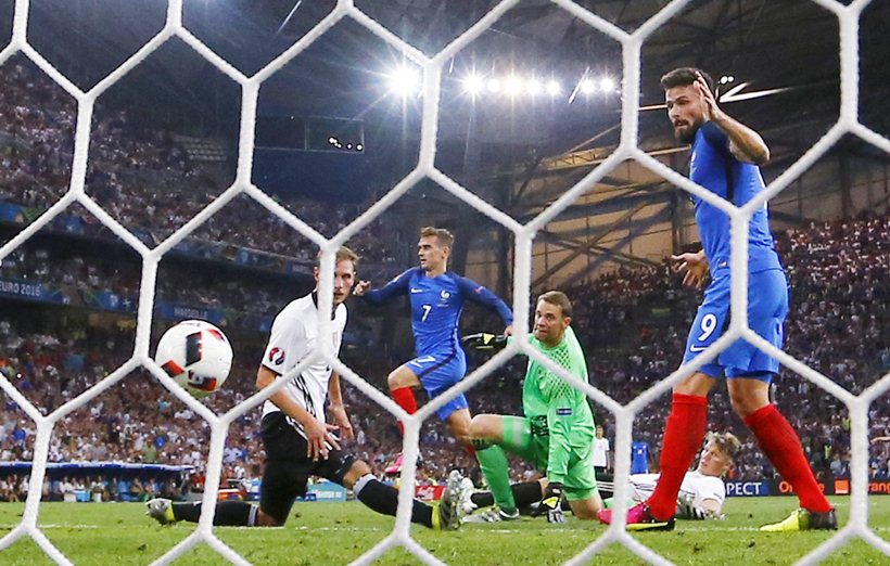 With the ball in the box, Antoine Griezmann was on hand to poke the ball in between a defender and the goalkeeper to give France a much needed 2-0 lead. (Source: Reuters)