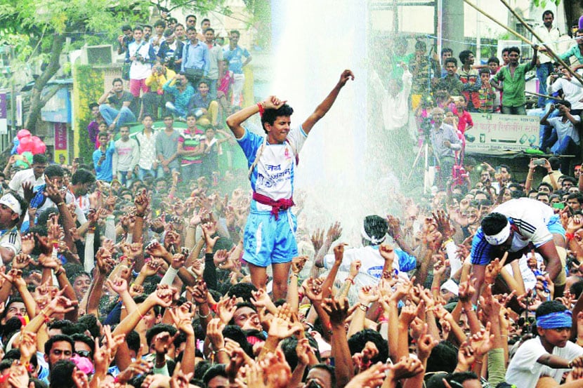 mns, Shivsena, Thane , dahihandi , SC, Loksatta, Loksatta news, Marathi, Marathi news,Public holiday , dahi handi , Mumbai, Loksatta, loksatta news, Marathi, Marathi news