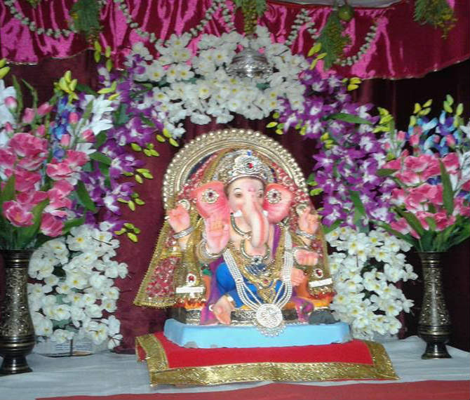 गणेश व्हि. डिंचोलकर, परळ