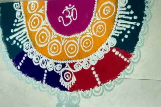 सौ. आशा दिनकर मिसाळ, ठाणे.