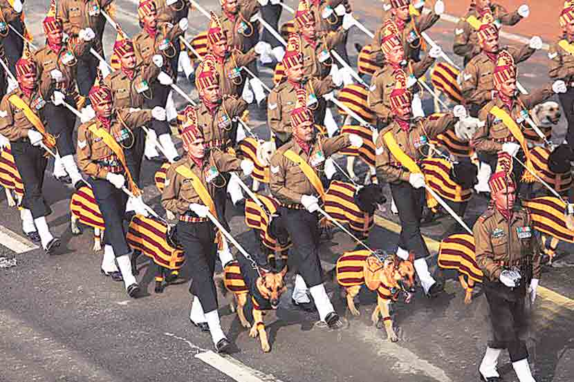 गेल्या वर्षी प्रजासत्ताक दिनाच्या कार्यक्रमात सैन्याच्या श्वानपथकानेही मानवंदना दिली.