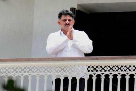 IT department, raids, properties, Karnataka Minister, D K Shivakumar, cash, worth, Rs 11 43 crore, seized