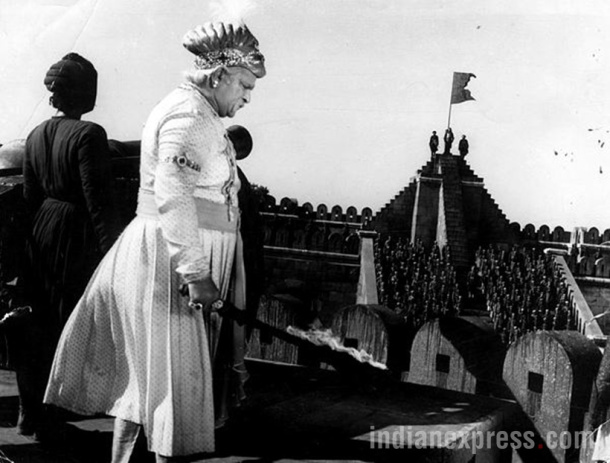 मुघल-ए-आझम या १९६० साली आलेल्या चित्रपटातील अकबरच्या भूमिकेसाठी पृथ्वीराज यांना आजही नावाजले जातात.