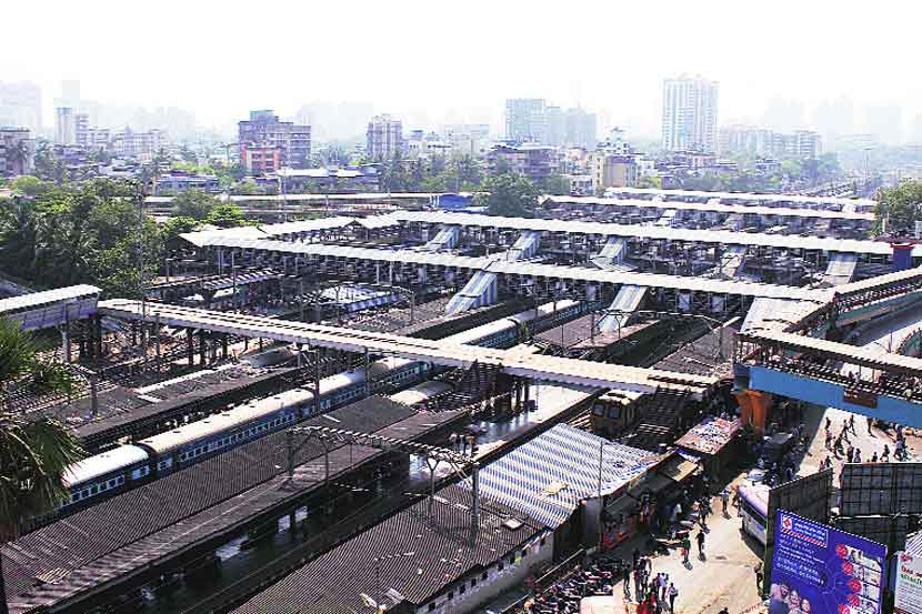 thane railway station bridge