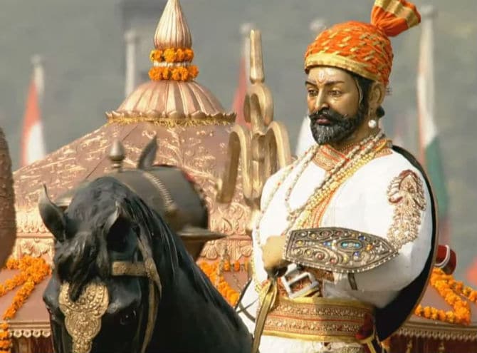 देशभरात ६९ वा प्रजासत्ताक दिन उत्साहात साजरा होत असून दिल्लीतील राजपथावर संचलन पार पडले.