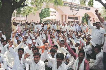 farmers protest