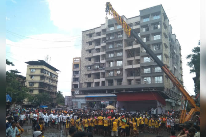 Dahi Handi 2018 : धारावीत २७ वर्षीय गोविंदाचा मृत्यू