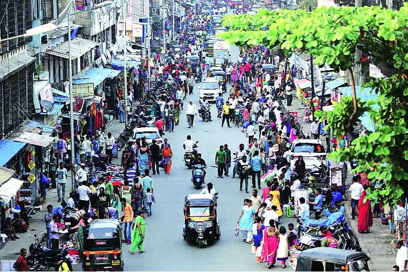 शिरवणे येथील बेकायदा आठवडे बाजार (छायाचित्र- नरेंद्र वास्कर)