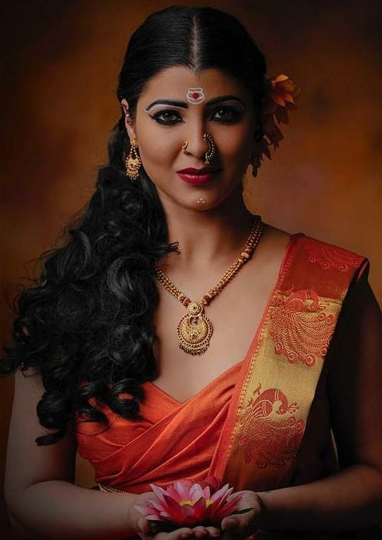 निर्मितीचं प्रतिक मानली जाणारी कुष्मांडा देवी.