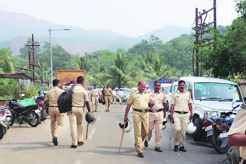 बावखळेश्वरला पोलिसांचा वेढा