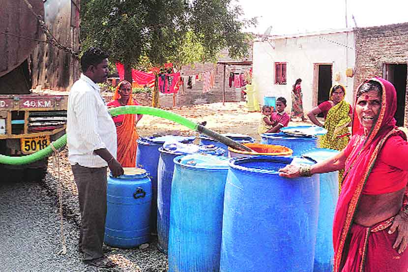 ‘पाण्याचे मोल सोन्यासारखे; तोळा-मासा करत मोजतो!’