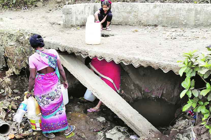 डबक्यातील पाण्यावर तहान