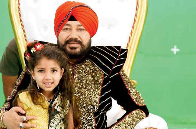 On Guru Nanak Jayanti, Daler Mehndi with wife Taran Mehndi and daughter  Rabab Mehndi release new album 'Har Har' : The Tribune India