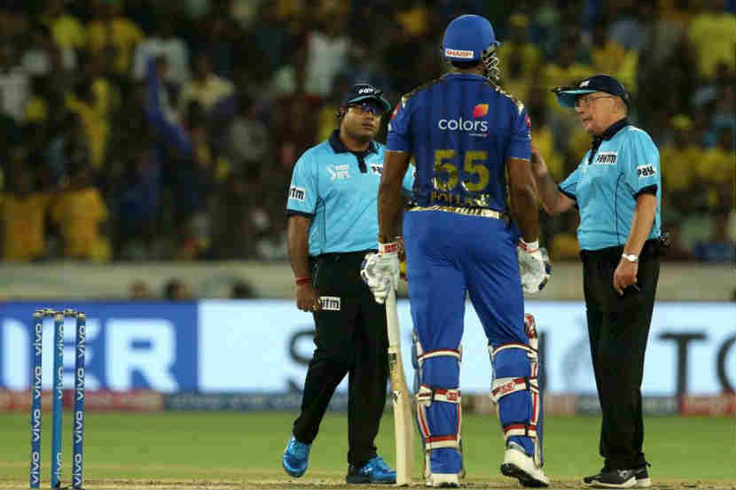 IPL 2019 : अंतिम सामन्यातही निकृष्ट अंपायरिंग, पोलार्डचा मैदानातच निषेध