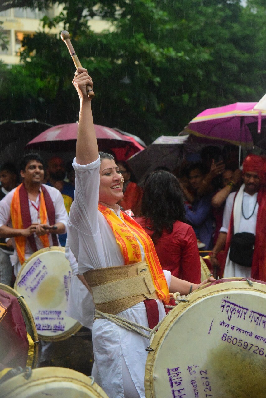 यंदा त्यांचे हे सहावे वर्ष आहे.