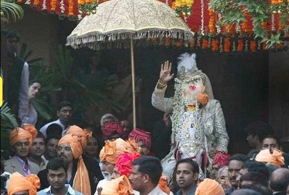 Photo : ऐश्वर्या-अभिषेकच्या लग्नातील अविस्मरणीय क्षण!