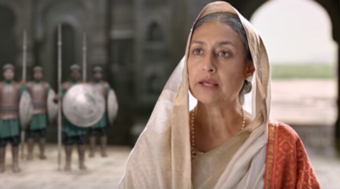 जब तक कोंढाणा पर फिर से भगवा नहीं लहराता, हम जूते नहीं पहनेंगे। - जीजाबाई (पद्मावती राव)