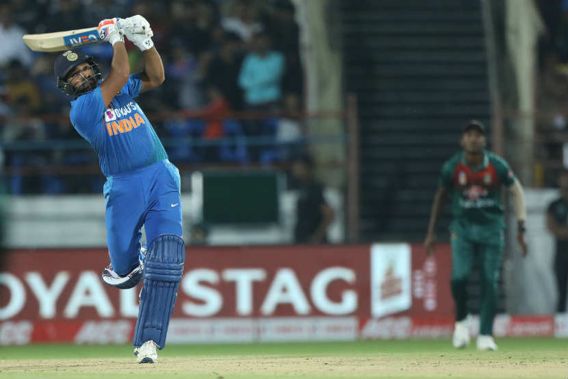 IND vs BAN : माझी स्पर्धा माझ्याशीच ! रोहित शर्मा ठरतोय षटकारांचा बादशहा