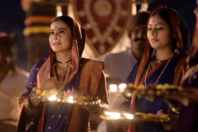 नुकताच तान्हाजी चित्रपटातील ‘माय भवानी’ हे दुसरे गाणे प्रदर्शित झाले आहे.