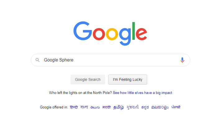 ३) गुगल स्पिअर गुगलच्या होमपेजवर गेल्यावर सर्च बॉक्समध्ये 'Google sphere' टाईप करून एन्टर न करता खाली दिलेल्या 'i am feeling lucky' वर क्लिक केल्यावर तुमची संपूर्ण स्क्रीन गोलाकार बनेल.