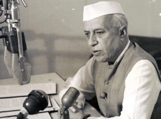 १९५८-५९ मध्ये अर्थमंत्रालयाच्या आयोजनानंतर अर्थसंकल्प मांडणारे पंडित जवाहरलाल नेहरु हे पहिले पंतप्रधान होते.