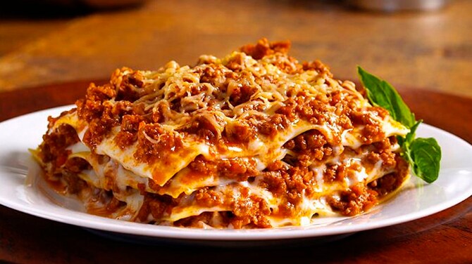 ५) लसाना पास्ता (Lasagna)