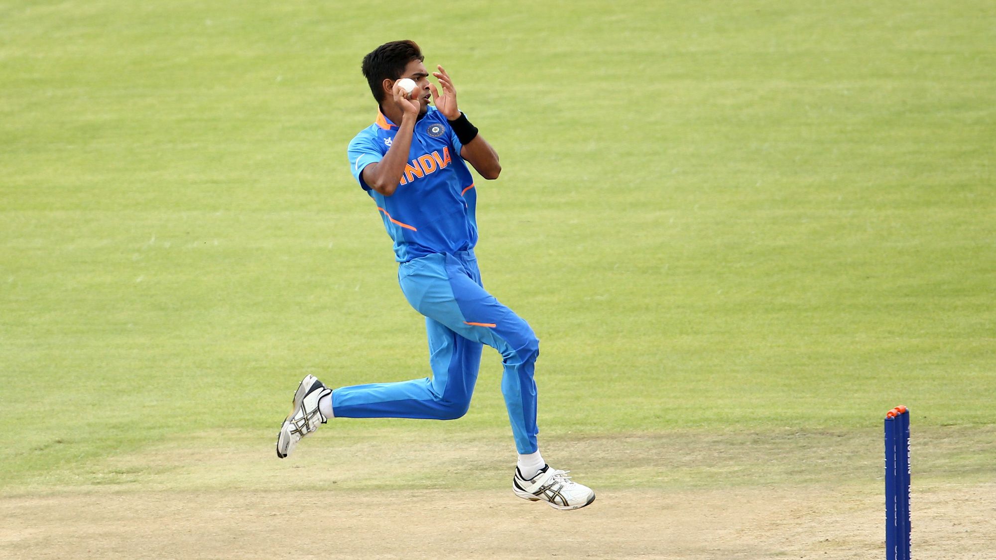 ४२ धावांच्या आव्हानाचा पाठलाग करताना भारताचा सलामीवीर यशस्वी जैस्वाल याने धमाकेदार खेळी केली. (फोटो सौजन्य - ICC वेबसाईट)