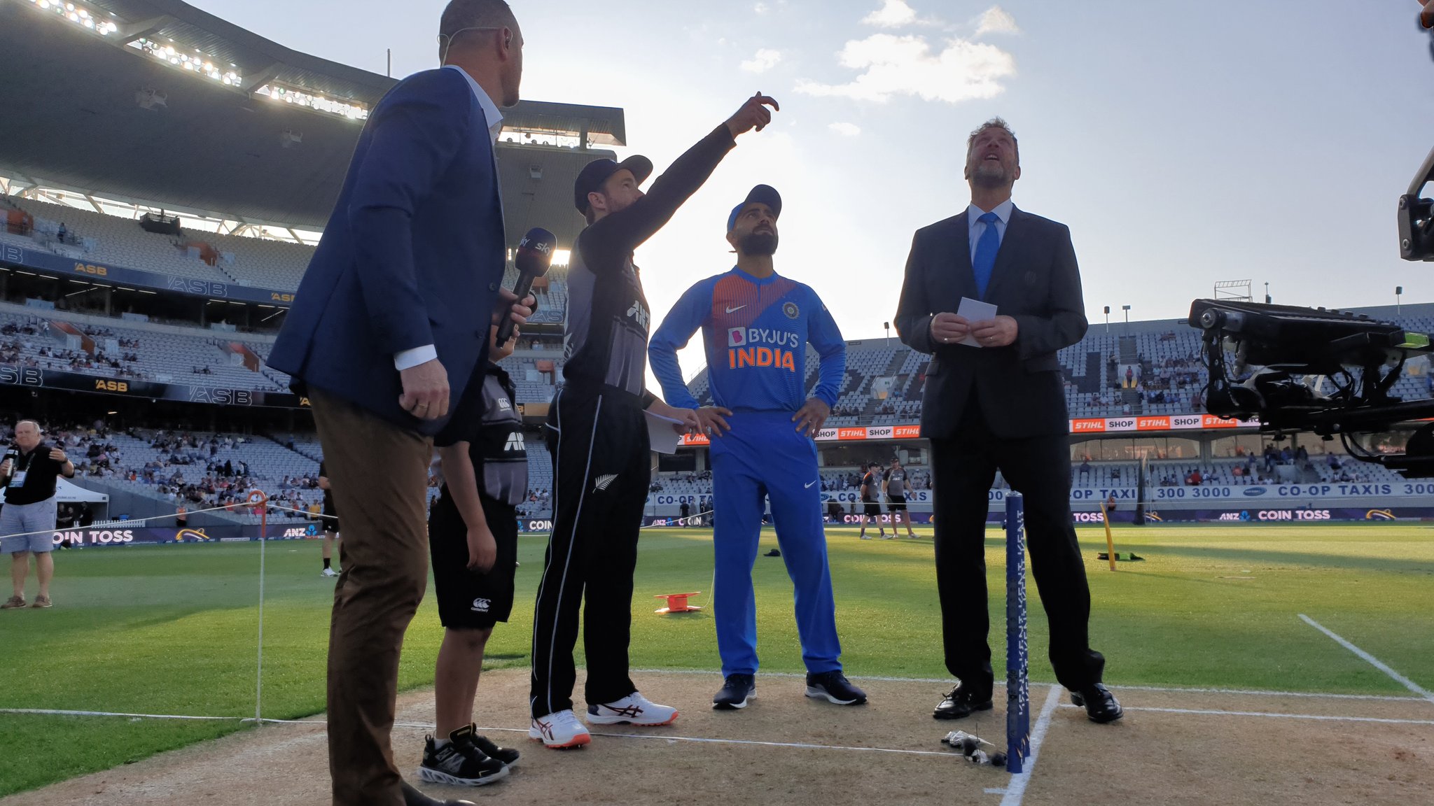 भारताने पहिल्या टी-२० सामन्यात न्यूझीलंडवर ६ गडी राखून विजय मिळवला. भारतीय विजयाची सात कारणे... (फोटो सौजन्य - ट्विटर)