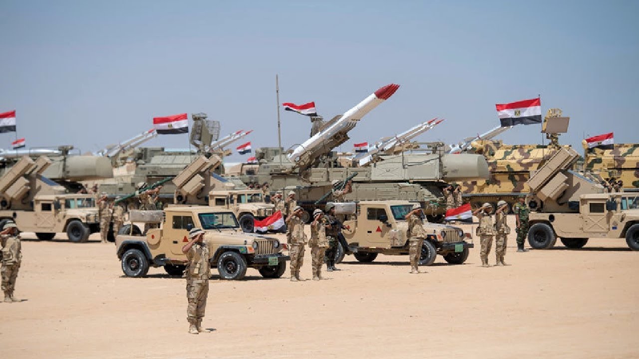 १० इजिप्त: एकूण सैनिक - ४ लाख ४० हजार