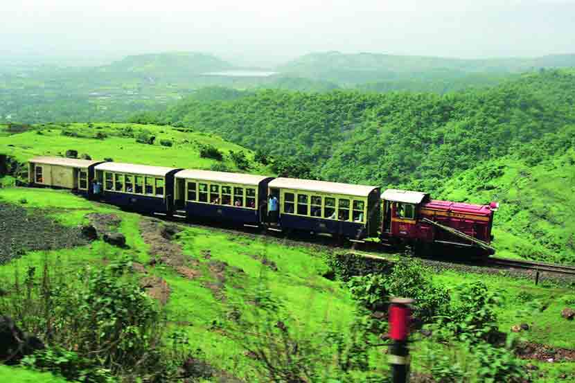 माथेरानचं निसर्ग सौंदर्य, जंगल नेहमीच इथे येणाऱ्या पर्यटकांना भुरळ घालते. माथेरानमध्ये सहकुटुंब येणाऱ्यांसाठी रिसॉर्टचाही पर्याय उपलब्ध आहे. महाराष्ट्रातील प्रसिद्ध थंड हवेच्या ठिकाणांमध्ये माथेरानचा समावेश होते.