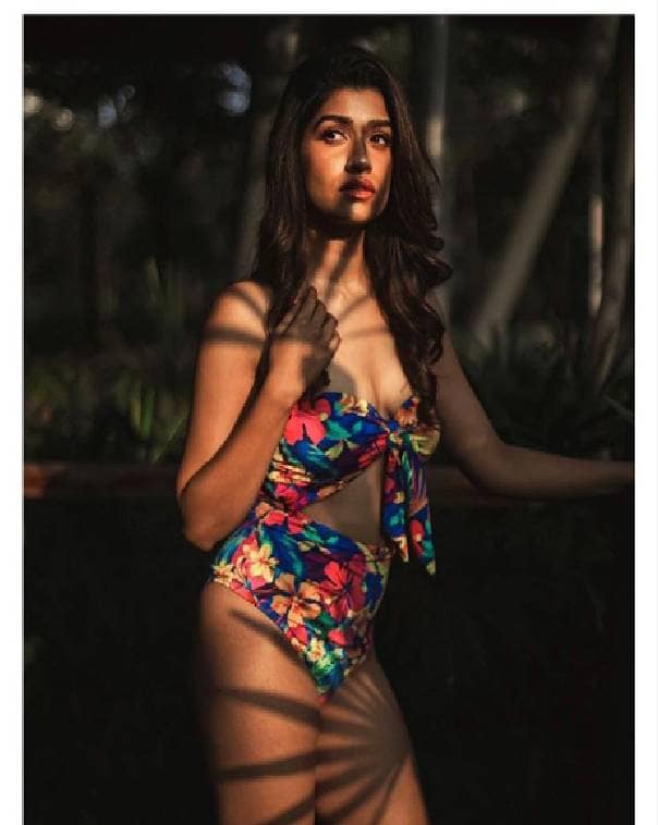सध्या रसिकाचे हे फोटो सोशल मीडियावर तुफान व्हायरल झाले आहेत. (Photo Credit- Instagram)