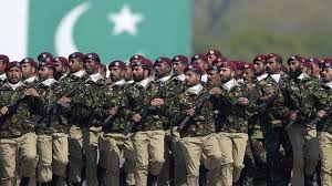 ०६ पाकिस्तान: एकूण सैनिक - ६ लाख ५४ हजार