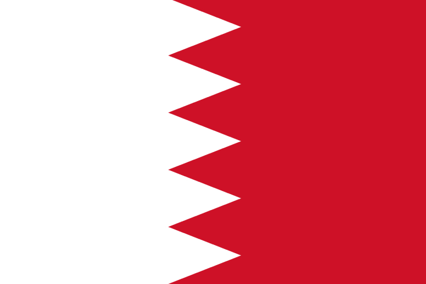 परंतु एकमेकांचे शत्रू असुनदेखील दोघांचे झेंडे मात्र एकसारखेच आहेत. फरक फक्त इतकाच की कतरचा झेंडा गडद लाल रंगाचा आहे. तर बहरीनचा झेंडा लाल रंगाचा आहे. (हा झेंडा बहरीनचा आहे.)