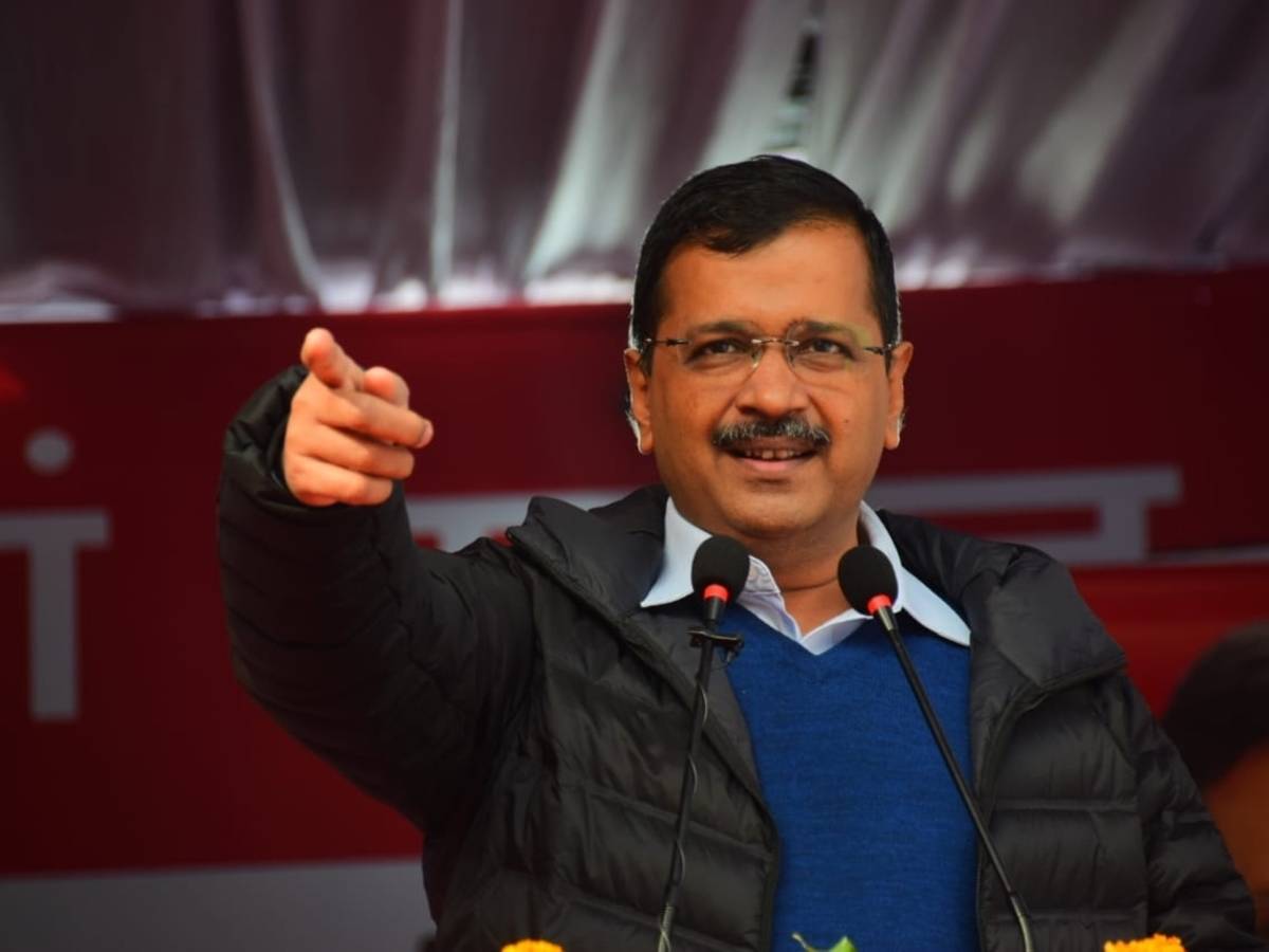 अरविंद केजरीवाल यांनी तीन मोठे रोड शो केले. तसेच केजरीवाल यांनी सभाऐवजी दारोदारी जाऊन प्रचार करण्यावर भर दिला.