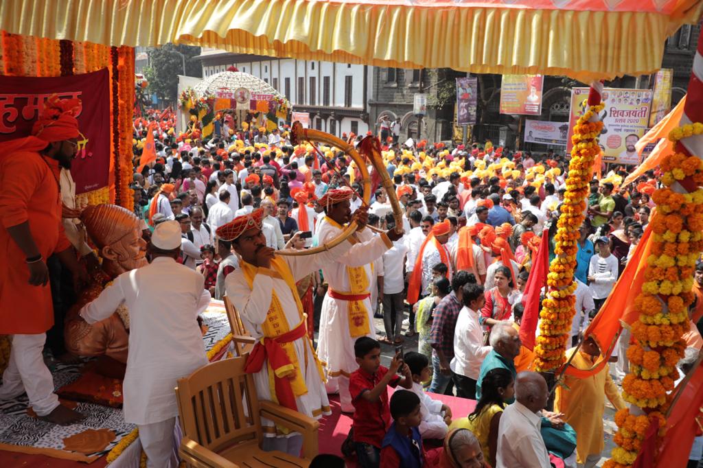 शिवजयंती मिरवणुकीतील रथ. ( फोटो सौजन्य : अरूल होरिझाॅन)