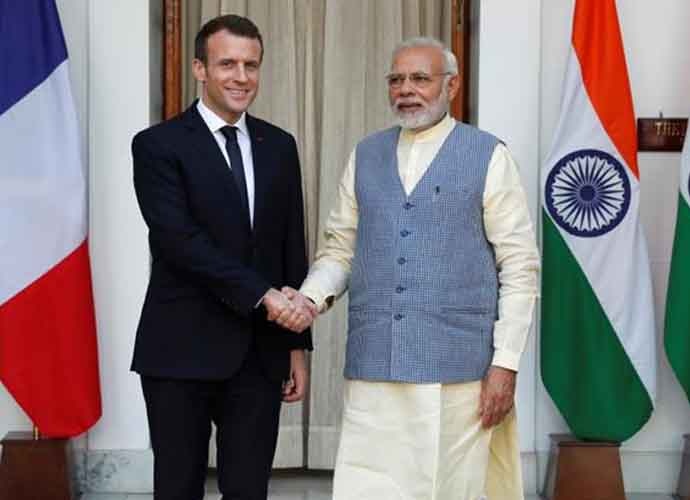 इमॅन्युअल मॅक्रॉन - फ्रान्सचे राष्ट्राध्यक्ष (९ ते १२ मार्च २०१८) मॅक्रॉन यांनी भारतातील चार शहरांना भेट दिली. ते गुजरातलाही जाऊन आले.