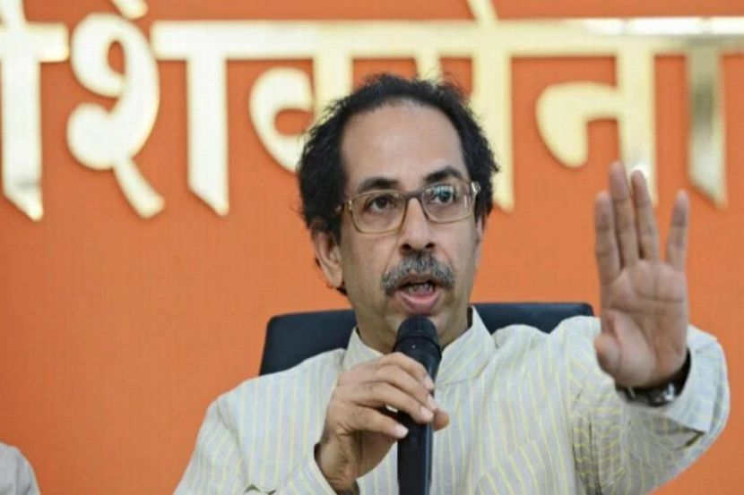 “आरोपीला कोणताही दया माया दाखवली जाणार नाही. या सगळ्याचा सरकार पाठपुरावा करेल. अनेकदा अशा प्रकरणांची न्यायालयात बराच वेळ सुनावणी सुरु असते. निकाल लागला, तरी शिक्षा होण्यास वेळ लागतो. तसं या बाबतीत घडू देणार नाही. लवकरात लवकर गुन्हा सिद्ध करुन आरोपीला फासावर लटकवू. अशा पद्धतीचं कृत्य करण्याची हिंमत होणार नाही असा कायदा करु," असं राज्याचे मुख्यमंत्री उद्धव ठाकरे यांनी सांगितलं.