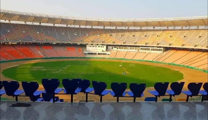अहमदाबाद येथील 'सरदार पटेल क्रिकेट स्टेडियम'चा कायापालट करण्यात आला आहे. एकाचवेळी १ लाख १० हजार प्रेक्षक बसण्याची या स्टेडियमची क्षमता आहे