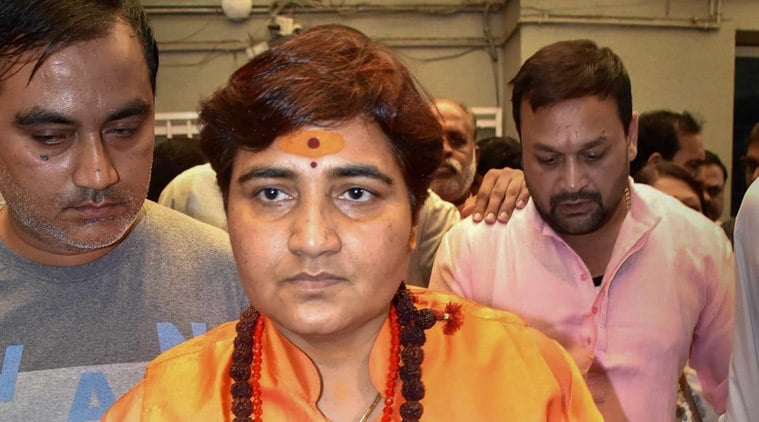 DGCAच्या नियमाचं उल्लंघन केल्याप्रकरणी भाजपा खासदार प्रज्ञा ठाकूर यांच्यावर कोणतीही कारवाई करण्यात आली नाही. ठाकूर यांच्यामुळे विमानाच्या उड्डाणाला तासभर उशीर झाल्याचा आरोप होता.