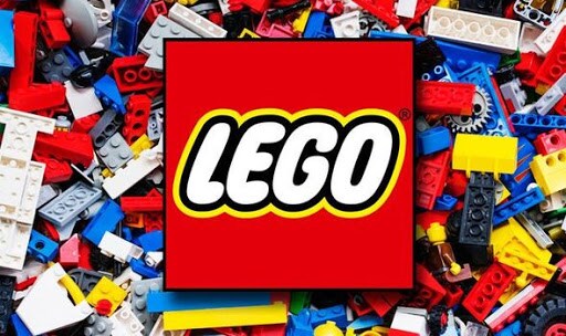 LEGO - या कंपनीचे नाव डॅनिश भाषेतील शब्दावरुन ठेवण्यात आलं आहे. Leg Godt वरुन LEGO हे नाव पडले असून या शब्दांचा डॅनिश भाषेत अर्थ होतो 'नीट खेळा'.