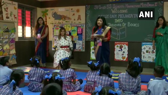 यावेळी शिक्षिकांनी वर्गातील उपक्रमांचं सादरीकरण केलं.