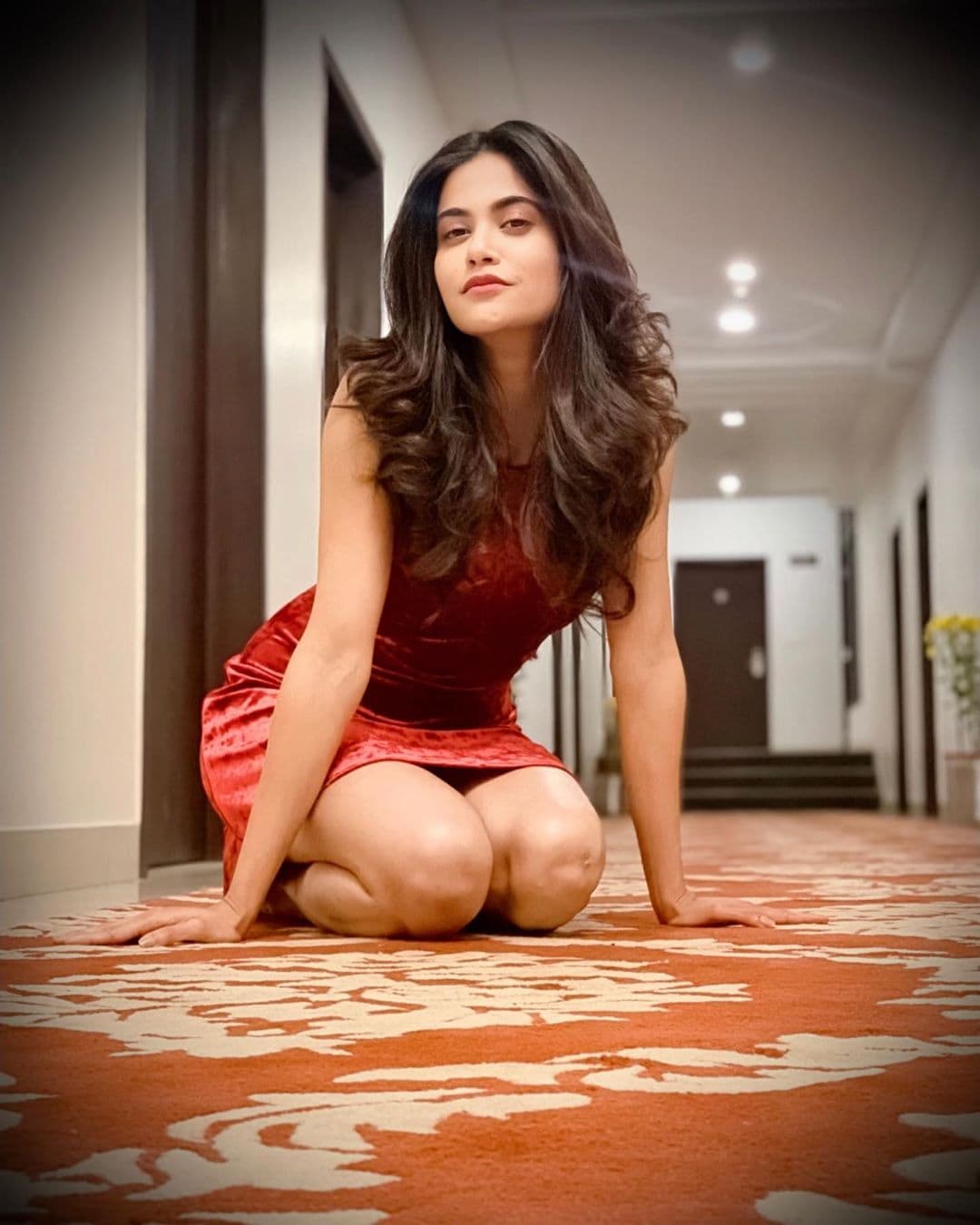 तिने आपल्या या लूकनेही सगळ्यांचं लक्ष वेधून घेतलं आहे. (फोटो सौजन्य इन्स्टाग्राम)