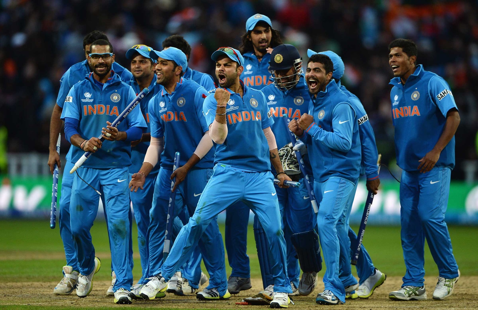 धर्मनिरपेक्ष अशा भारत देशात क्रिकेटला धर्म मानला जातो. भारतात मोठ्या प्रमाणावर क्रिकेटप्रेमी आहेत.