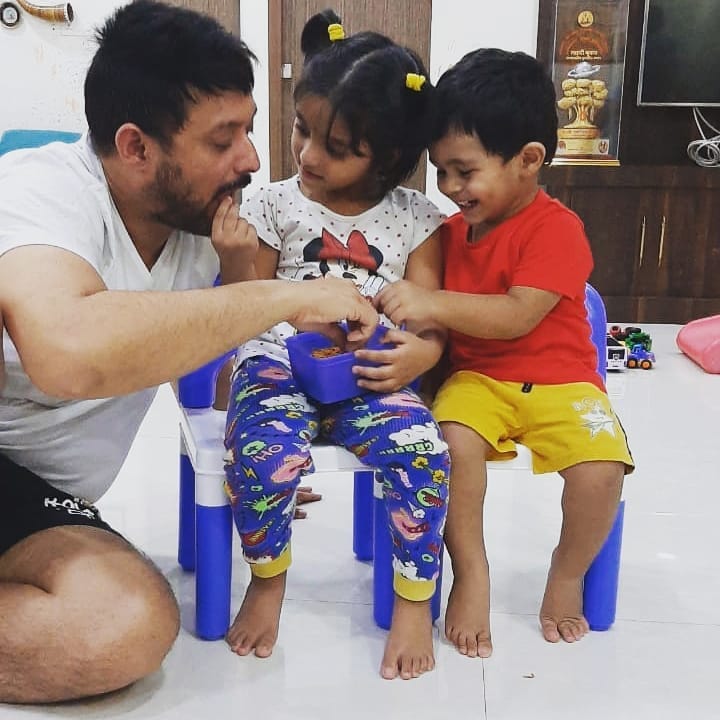 स्वप्निल जोशीची मुलगी मायरा व मुलगा राघव