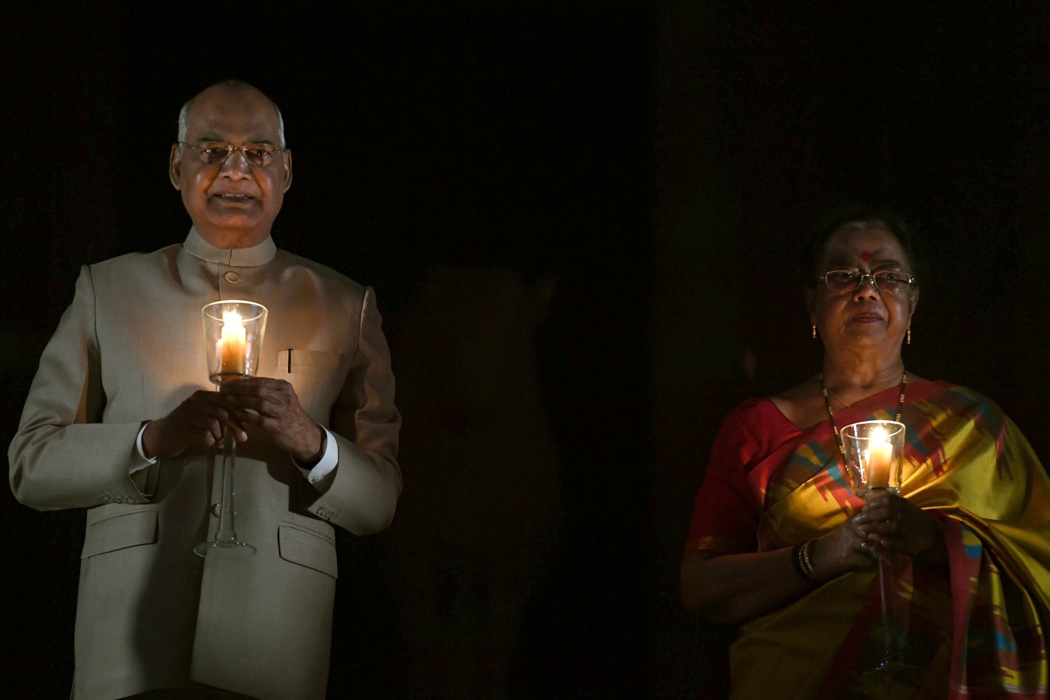 राष्ट्रपती रामनाथ कोविंद आणि त्यांच्या पत्नी सविता कोविंदा यांच्यासोबत अशापद्धतीने आपला सहभाग नोंदवला. (Photo Twitter/@MajorPoonia)