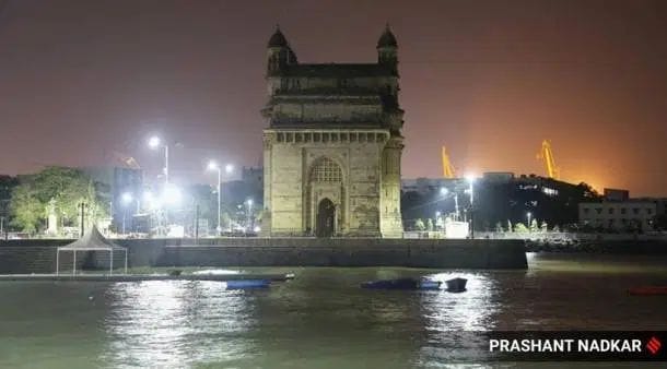 केंद्र सरकारनं २० एप्रिलनंतर काही व्यवहारांना शिथिलता दिली. त्यानंतर राज्य सरकारनं ऑरेंज आणि ग्रीन झोनमधील उद्योग कर्मचारी आणि कामगारांच्या आरोग्याची काळजी घेत सुरू करण्याची परवानगी दिली आहे.