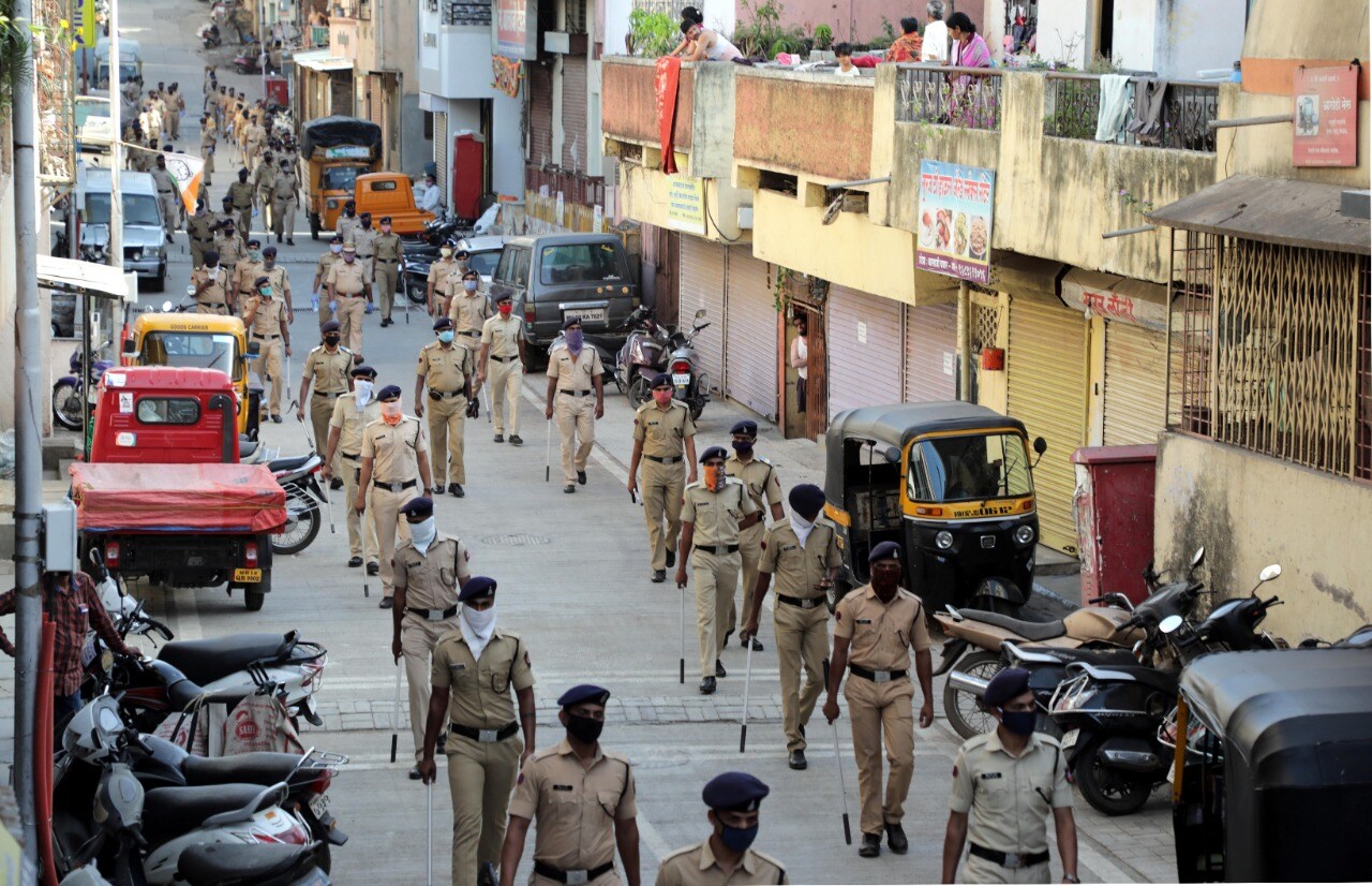 त्यामुळे आज दिवसभरात पुणे शहरात करोनाबाधित रुग्णांच्या मृतांचा आकडा ८वर पोहोचला आहे. तर एकूण मृतांची संख्या १६ झाली आहे. (फोटो - अरुल हॉरिझॉन)